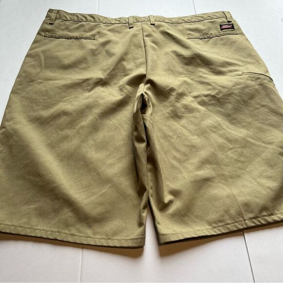 Men's Genuine Dickies Uniform Work Shorts Khaki Size 44 - Picture 8 of 8
